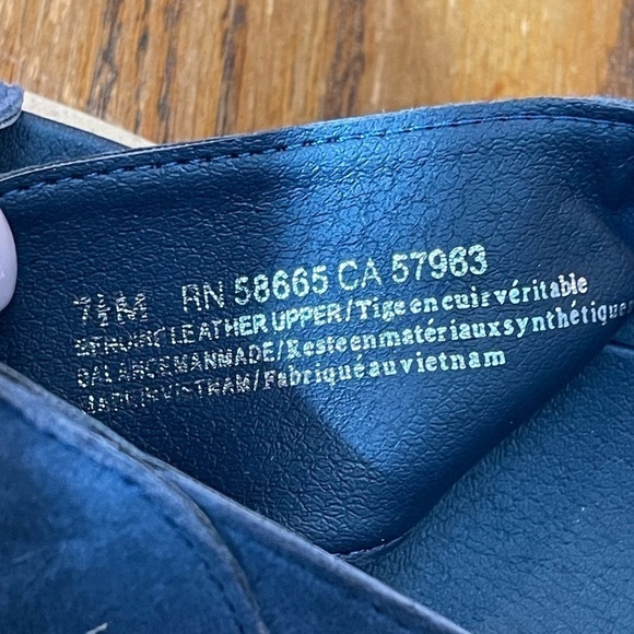 NWT SUSINA 𝅺women leather suede sandals blue size 7.5 - Picture 10 of 11